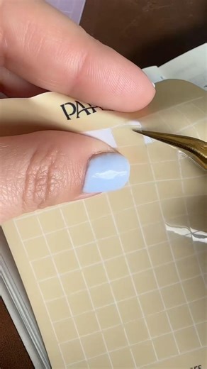 Color-coding my work week with icon stickers. #weeklyplanning #workplanning #hobonichi