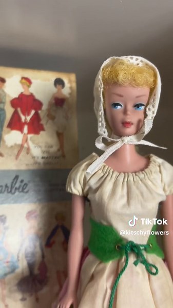 🌼Nothing better than the original packaging!!? Who's seen the new Barbie movie!? #vintage #barbie #doll#vintagebarbie #1960s ##restoration