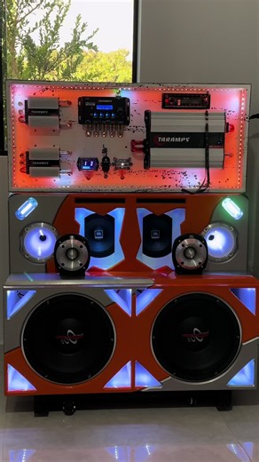 Som automotivo com Taramps Hard Power: testes com bateria e fonte