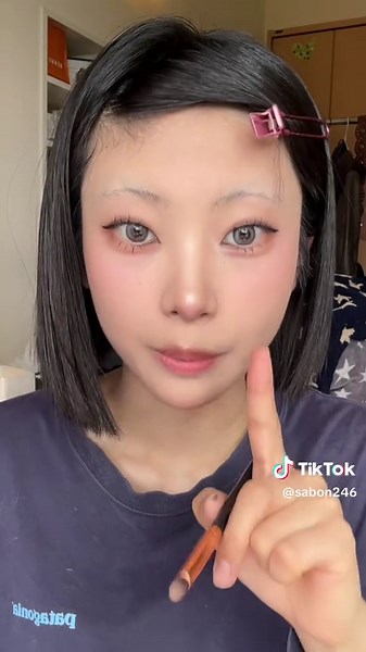 ダウナー系メイクの楽しみ方