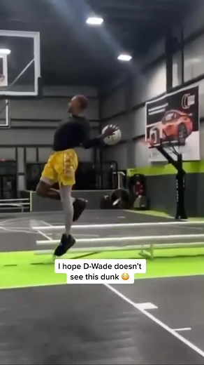 Mind-Blowing Dunk Fail in Basketball