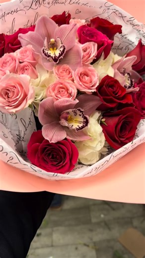 Fairfield’s most wanted Valentine’s bouquets #FairfieldCT #FairfieldFlorist #FairfieldCountyCT #LuxuryFlowers #ValentinesDayCT CTFlorist | Fairfield Florist CT