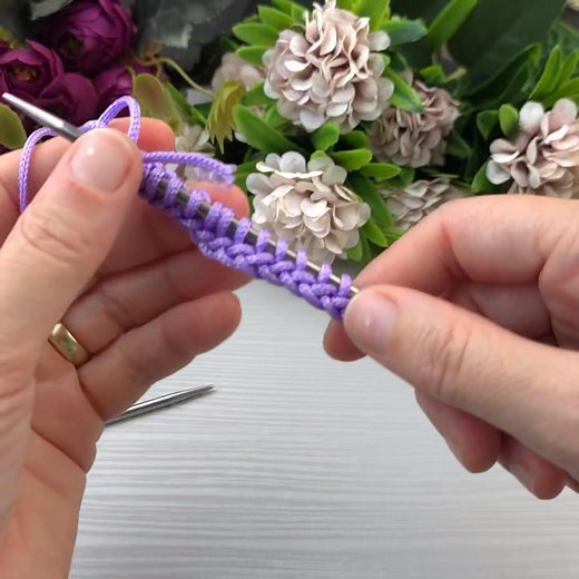 I knitted it in 2 hours and sold it. I made a wonderful scarf and neck collar with the knitting machine. | Crochet World