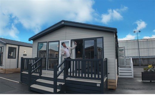🏡 Take a full 90-second tour of this incredible 4 bedroom Swift Edmonton lodge — a massive 43 x 20 luxury holiday home that’s perfect for families looking for space, comfort, and a true home-from-home near Skegness & the Lincolnshire coast 🌊 This stunning lodge offers: ✨ 4 spacious bedrooms ✨ Huge open-plan living, dining & kitchen area ✨ Modern lodge-style design ✨ Ideal for family holidays, weekend escapes & extended stays If you’re searching for holiday lodges or large static caravans for s
