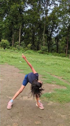 Proper Technique For Performing the Alternating Toe Touch Exercise #yoga #fitnessjourney #fitness