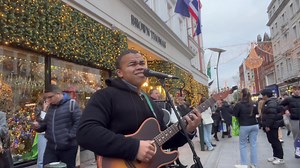 Please subscribe to my channel and follow me on my socials! YouTube: https://www.youtube.com/channel/UCmY0vXoaFexFfkgWvS-GvEA?sub_confirmation=1 Instagram: https://www.instagram.com/fabiorodrigues.music/ Facebook: https://www.facebook.com/Fabulousfabio.oficial/ Tip Jar - Tip Fabulous Fabio if you wish! 😊 ➡️ https://www.paypal.me/bigFabio #FabioRodrigues #Singer #Songwriter #fabulousfabio #coversong #songcovers #busker #streetperformer #busking #singing #guitar #vocals Compositores: Ronald N. Mi