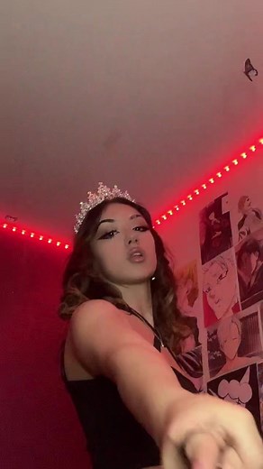 Découvrez plus de musique d'Indila dans cette vidéo captivante