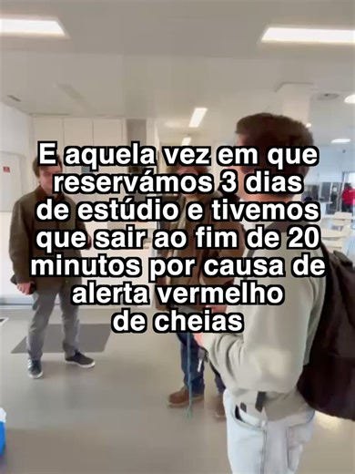 Mantenham se safe, pessoal, lembro-me que se fosse hoje às 17h. A kristin não dá tréguas