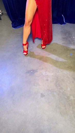 Its Rabbit season 🐰 #cosplay #halloween #jessicarabbit #cosplayergirl