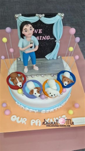 เค้ก นักร้อง Singer Cake ด้านในเป็นเนื้อเค้กนุ่มๆ ปาดด้วยบัตเตอร์ครีมเนยแท้นำเข้าจากประเทศฝรั่งเศส หอมหวานอร่อย ไม่มีไขมันทรานส์ คลุมทับและตกแต่งด้วยน้ำตาลฟองดอง ทานได้ทุกส่วนนะคะ #sweetmebakery #3dcakebysweetme #fondantcakebysweetme #birthdaycake #เค้กวันเกิด #deliverycake #cakeoftheday #ตกแต่งเค้ก #เค้ก #dessert #3dcake #fondant #sugarcraft #เค้ก3มิติ #อร่อยบอกต่อ #singer #นักร้อง #bangkokfoodies #singercake #เค้กนักร้อง | Sweet Me Bakery