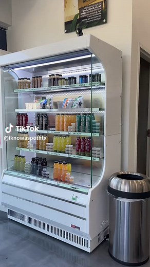 New Juice Bar in the Heights @MainSqueezeJuiceCo | Fresh cold pressed juices & Smoothies Daily Specials on select items ! Perfect for after a workout or to start your day! #thingstodoinhouston #healthyeating #postworkout #coldpressedjuice #smoothietok #houstonfoodie