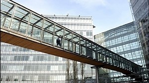 Nokia slashes 7,000 jobs in major strategy shift