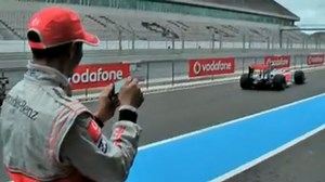 Video: McLaren fans inspire remote-control F1 car