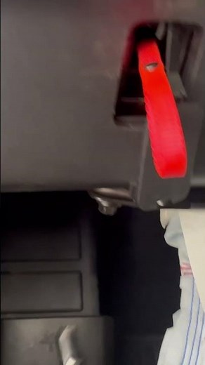 Removing knee airbag for ford escape #germany #jamaica #automobile #usa #fordescape #ford #garage