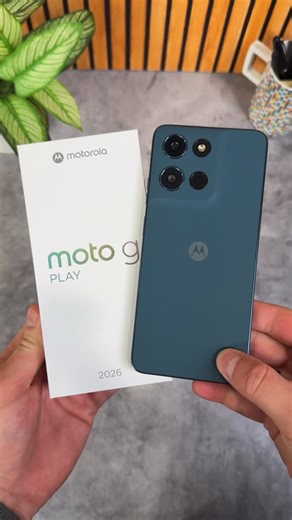Tim Schofield on Instagram: "New Moto G Play 2026 Unboxing! Specs vs. Price: 💰 $169.99 📺 6.7” 120Hz Display 🔋 5200mAh Battery 📸 32MP Main Cam 📡 5G Ready What do you think of that green color? @motorolaus #unboxing #tech #motogplay2026 #budgettech #smartphone"