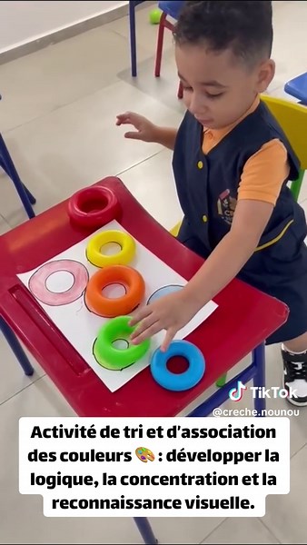 Activité de tri et d’association des couleurs pour enfants