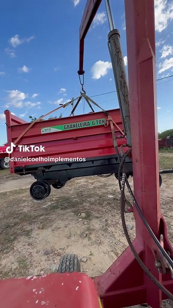 Junior H - Viana: Un Éxito Musical