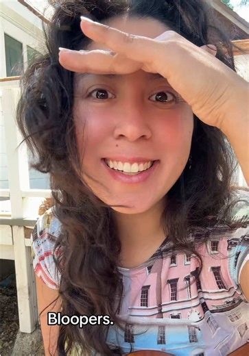 A little look behind the scenes.. (yes, I smile ha!) #behindthescenes #folksinger #blooper #joanbaez #musician