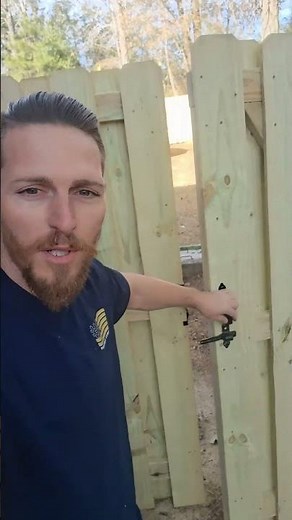 6ft shadow box privacy fence installed by yours truly! JUSTIN PIERCE 😁😊 #PRECISION #FENCE #custom