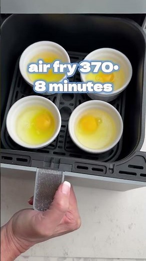 How to Make Air Fryer Poached Eggs - The EASY way!