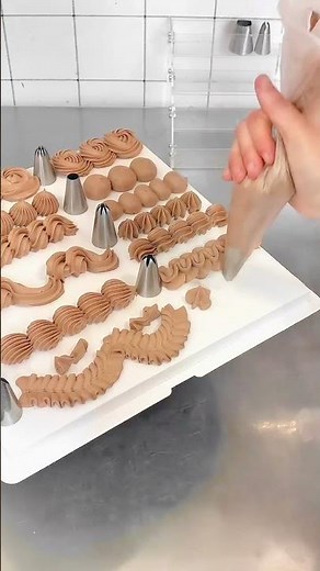 How to use cake decorating tips? Nozzle Piping Technique Tutorials #pipingskills #pipingtips
