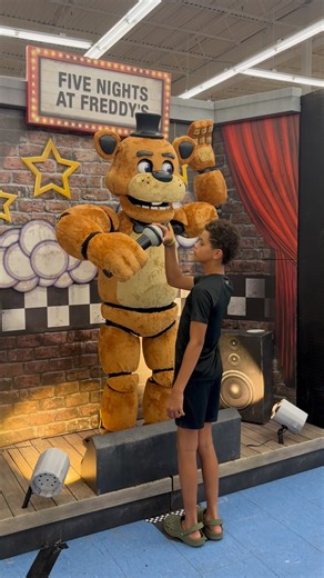 Robbie Meets the GIANT Freddy Fazbear Animatronic! 😱🎃 | Spirit Halloween 2026
