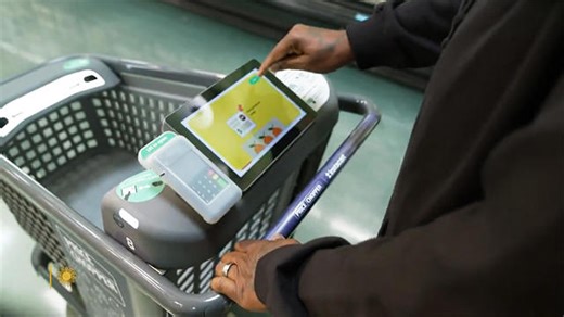 A new generation of shopping cart, with GPS and AI