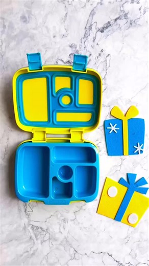 Bentgo on Instagram: "Check out @veganishmama 's plant-based holiday lunch box! 🎄 ⁠ ⁣⁠ Today’s festive lineup:⁣⁠ 🎄 Tree-shaped sandwich with carrot star and light-up “Christmas lights”⁠ 🍅 Cherry tomatoes⁠ 🧀 Vegan @minibabybelcanada with a star cutout ⁠ 🥥 Coconut yogurt with pomegranate seeds⁠ 🍬 Wreath-shaped Christmas candies for a sweet treat⁠ ⁠ Who else loves holiday-themed lunches? ✨"