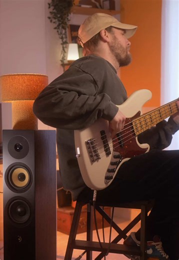 Hi everyone! I made a video where the object blends perfectly into my decor, thanks to @Davis Acoustics for creating these amazing French speakers! Don’t hesitate to comment and share! ❤️ #bass #jazz #laidback #hiphop