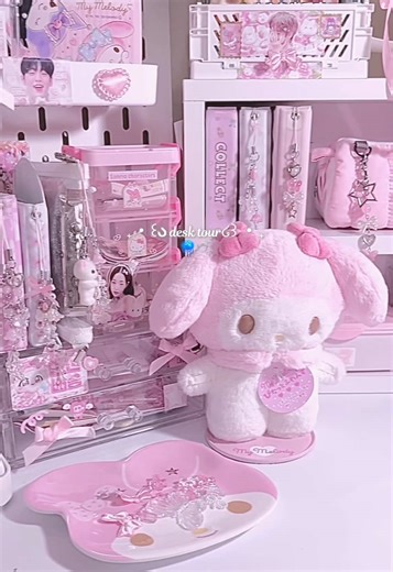 Creative Desk Tour Ideas for a Stylish Workspace