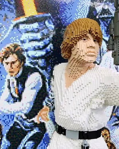 From a build shop, far, far away... Check out these awesome GIANT LEGO Star Wars builds! 😮 | LEGO