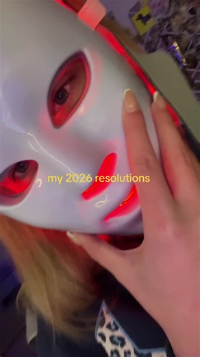 Achieve Your 2026 Resolutions with LED Skincare