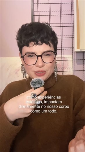 Guid Meinelecki on Instagram: "usar a criatividade é algo que faz bem. por isso entender nossas preferências estéticas e vestir o que gostamos, faz tão bem a curto e longo prazo. 💜✨"