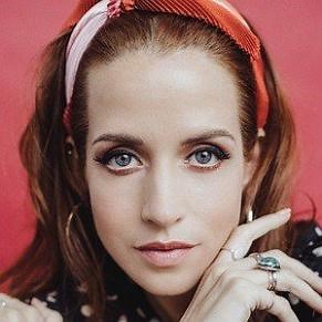 Kimberly-Sue Murray Boyfriend 2026: Dating History & Exes - CelebsCouples