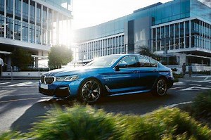 Warna BMW 5 Series Sedan (2018-2023) - Pilih Dari 9 Pilihan Warna | Oto