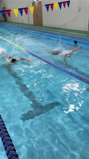 1フリと半フリの戦い。 #水泳 #競泳 #プール #パラスポーツ #マスターズ水泳