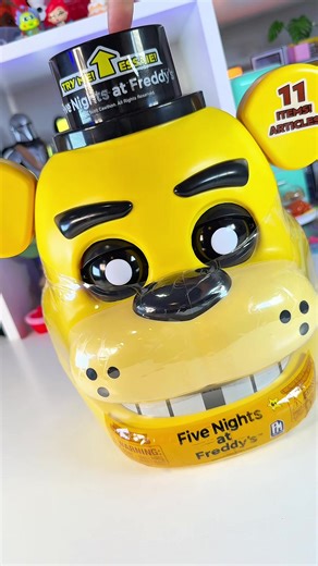 Exploring Golden Freddy in Five Nights at Freddy's