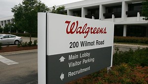 Walgreens cuts 400 jobs, closes distribution center in Illinois