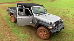 Is the Jeep Gladiator the coolest ute on the market? Depends on the outside temperature - meet the first ever dual cab convertible ute! | CarsGuide.com.au