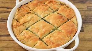 386K views · 5.7K reactions | Spanakopita - Greek Spinach Pie  | The Cooking Foodie | Facebook