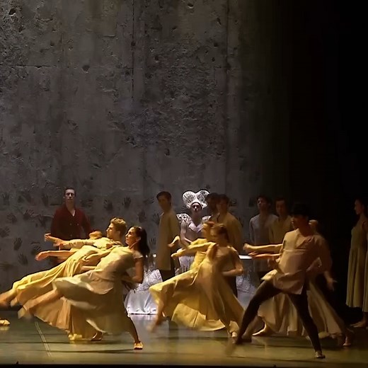 2.5M views · 109K reactions | Such a powerful scene from Akram Khan's...