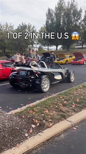 Carbunka on Instagram: "The Lotus 340R is a limited-edition, open-top sports car based on the Lotus Elise. Unveiled in 2000, the 340R is a minimalist, doorless, roofless vehicle with exposed mechanical elements in the back. Only 340 were built, each with a numbered plaque. * Performance: 177 bhp, 127 lb ft of torque, 0–62 mph in 4.4 seconds, and a top speed of 133 mph. * Design: Custom body shell, open wheels, silver and black color scheme, and special A038R tires developed with Yokohama. * Lega