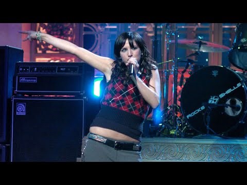 20 Years Later: Ashlee Simpson Opens Up About SNL Scandal & Comeback Plans