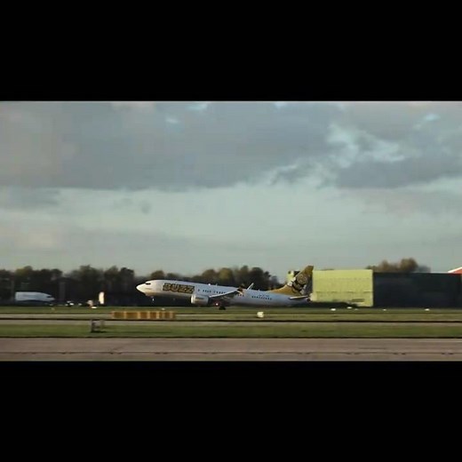 Buzz 737 Max 8-200 Reg SP-RZH #shorts