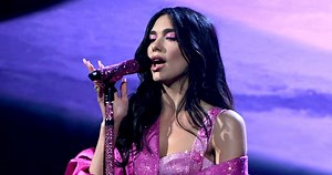 Dua Lipa Debuts New Choreo at Grammys