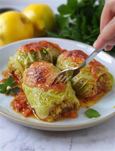 My grandma used to make these for my grandpa after long days in the fields. I made them today and cried at the first bite. 𝗙𝗨𝗟𝗟 𝗥𝗘𝗖𝗜𝗣𝗘 𝗕𝗘𝗟𝗢𝗪 👇 | Easy Recipes