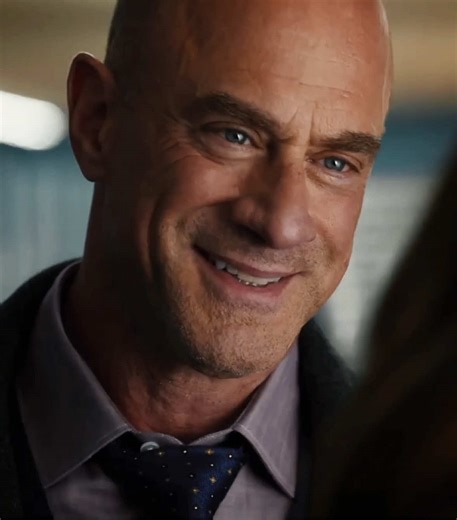 Liv (@olivbenson_) - #OLIVIABENSON tell stabler about william lewis i screamed as they drag me away #oliviabenson #elliotstabler #bensler #lawandordersvu #svu