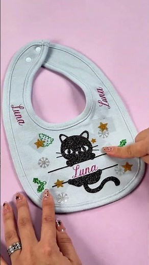 😻 DIY Cat BibMake a personalized bib for your furry friend, Luna!