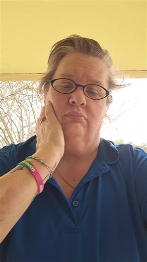 wanna chat. lol neurospicy ass alien here! 😒😆 | aliens