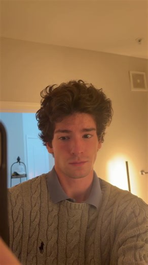 dq (@d___w___)’s video of men playing with hair